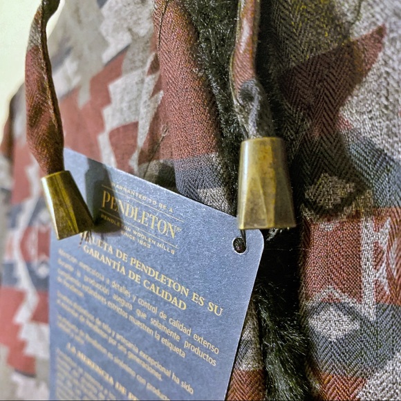 NEW ❄️ Pendleton Women Print Reversible Faux Fur Hooded Winter Coat Jacket Black - Picture 14 of 16